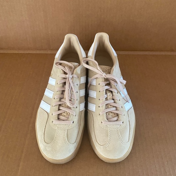 adidas Women's Gazelle Indoor Casual Shoes 'Magic Beige' | US 10 - Picture 3 of 8